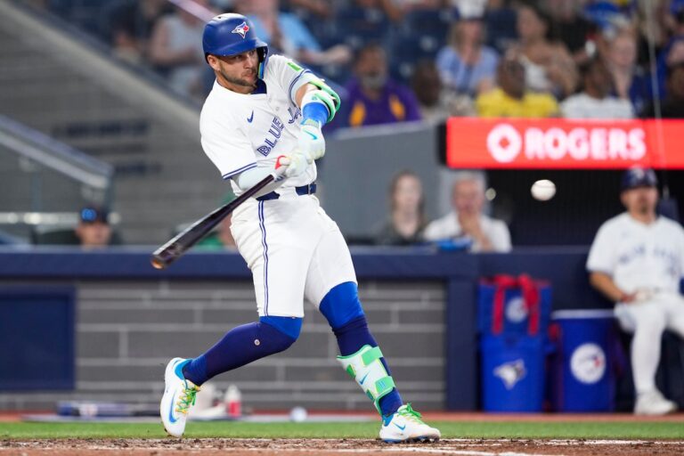 Bo Bichette mène les plumes des anges pour la huitième victoire consécutive de Toronto