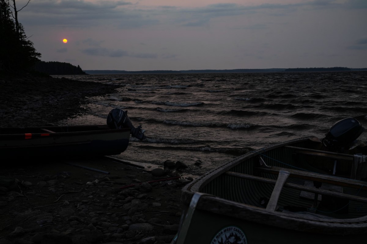 Défi des Premières nations pour renverser l'Ontario, lois fédérales «Megaprojects»