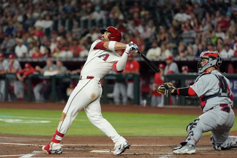 Eugenio Suárez, Mitch Keller, Merrill Kelly générant un buzz à la date limite du commerce de MLB