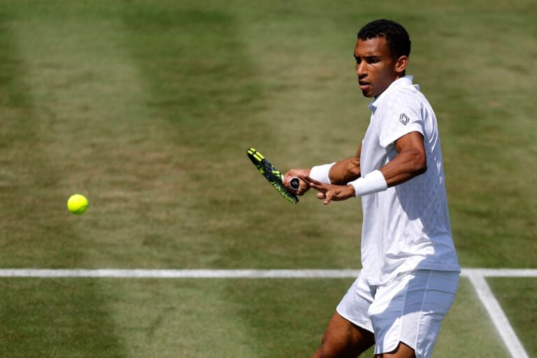 Félix Auger-Aliassime tombe à Struff de l'Allemagne en bouleversement au deuxième tour à Wimbledon