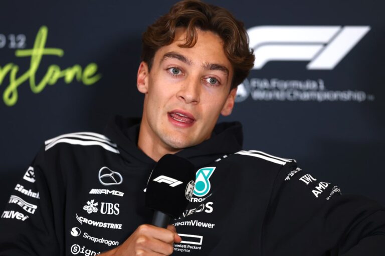 George Russell dit que la probabilité de quitter Mercedes «exceptionnellement bas»