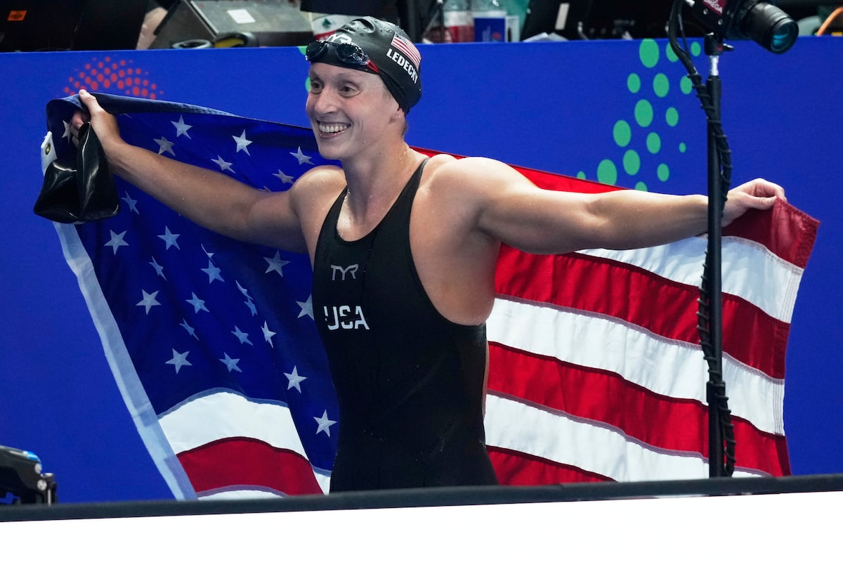 Katie Ledecky domine 1 500 mètres nage libre, reprenant le titre à Worlds
