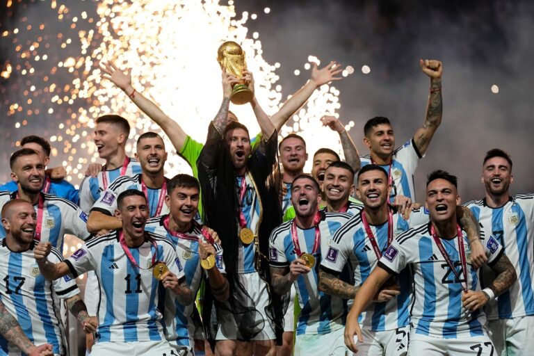 La chance avait besoin d'acheter des billets de jeu de la Coupe du monde du Canada, mais les chances s'améliorent plus vous payez