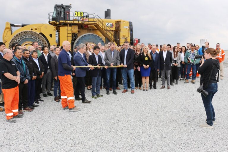 Le moulin à transformation de l'or Côté atteint la pleine capacité
