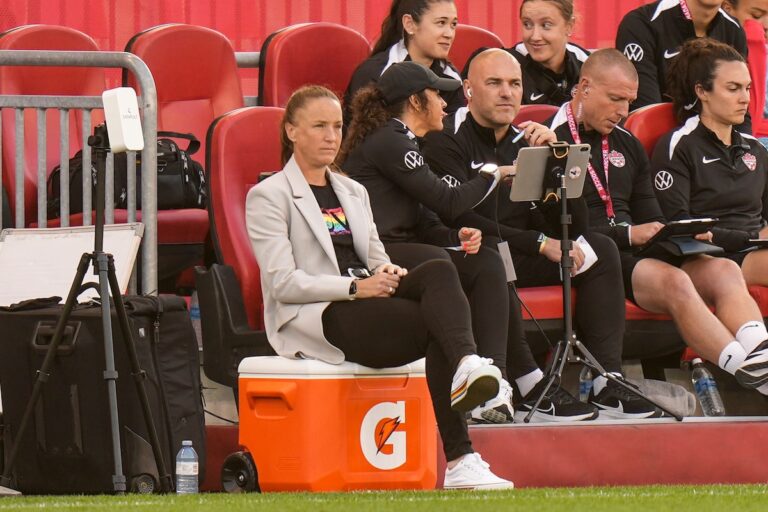 Les femmes canadiennes se rendent à Washington, DC pour affronter l'équipe américaine de haut niveau