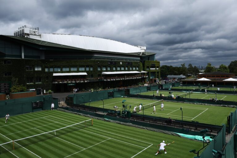 Les plans d'expansion de Wimbledon ont frappé un accroc axé sur la communauté