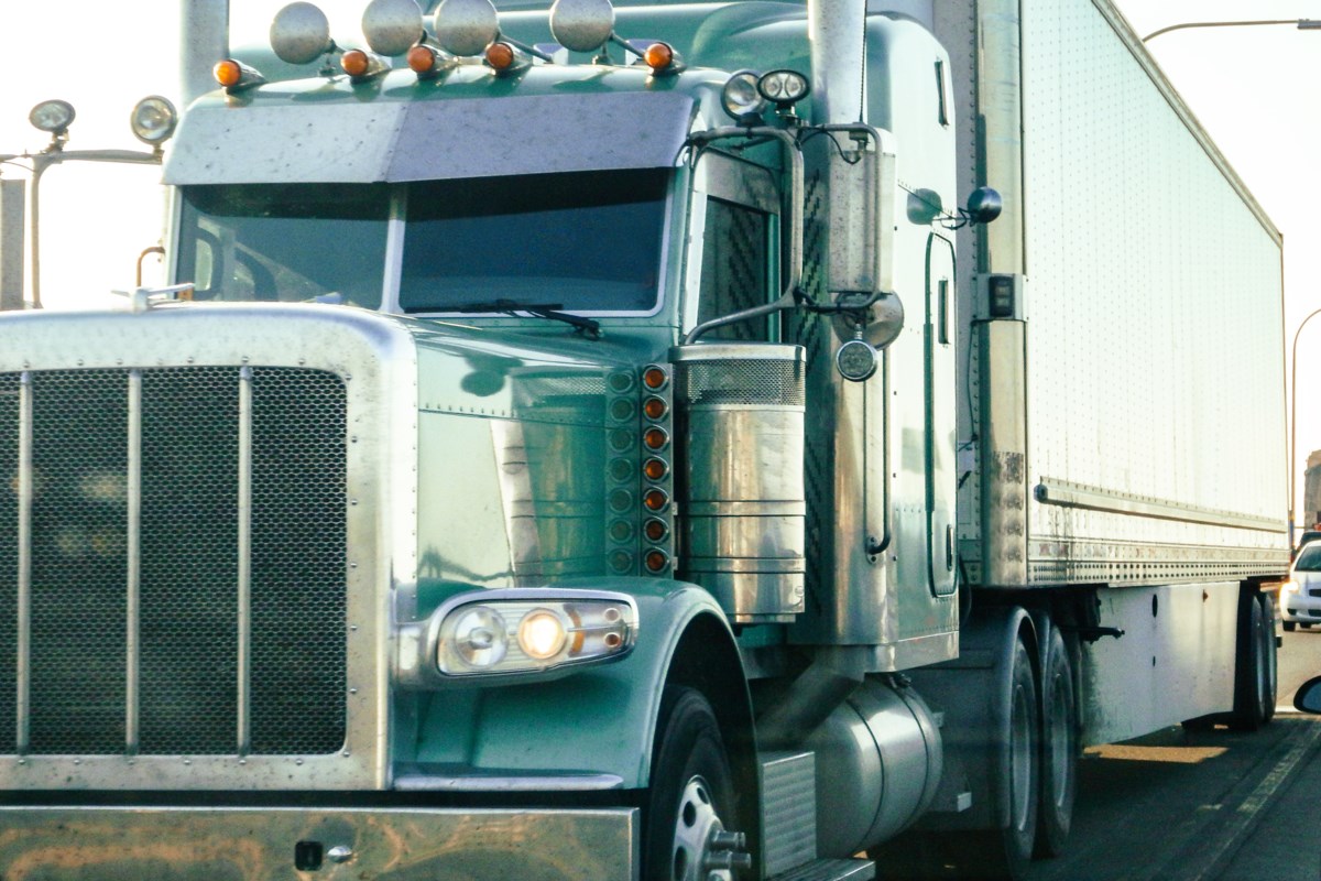 L'industrie du camionnage s'exprime contre l'interdiction de Thunder Bay Road Truck