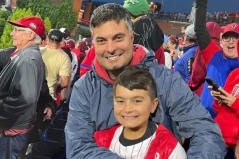 Little ligue du New Jersey s'est effondré pour jouer après avoir été suspendu pour la batte de chauve-souris `` en forme de quitte ''