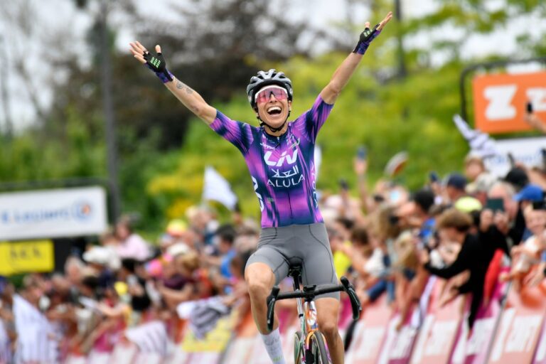 Mavi Garcia devient le plus ancien gagnant de la scène au Women's Tour de France à 41