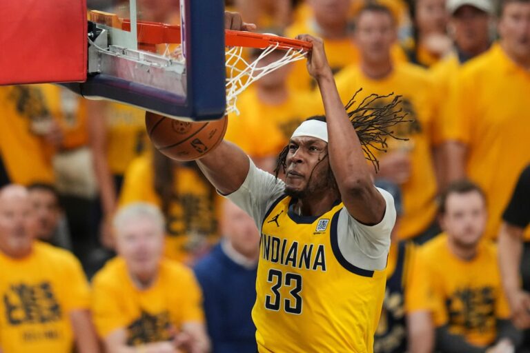 Myles Turner pour rejoindre Bucks, qui renonce à Damian Lillard dans une surprenante déménagement de l'agence libre