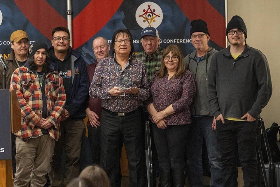 Northwest Indigenous Group promet de reconstruire après que le feu a détruit le centre de formation