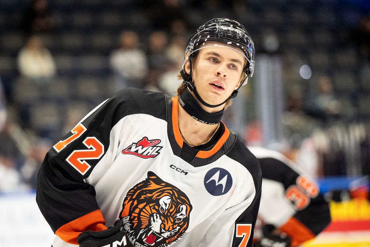 Phénom de hockey canadien Gavin McKenna se dirigeant vers Penn State