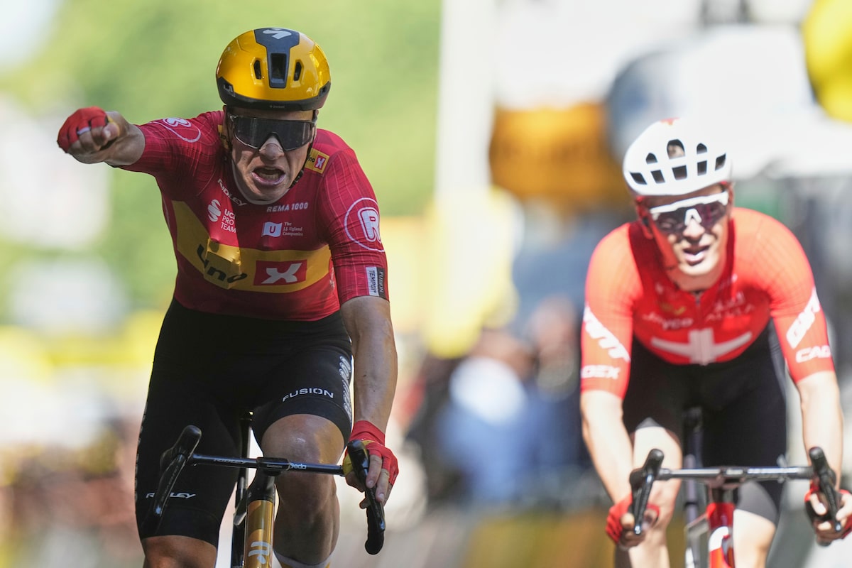 Pogačar s'écrase alors qu'Abrahamsen remporte l'étape 11 du Tour de France après une échappée de 155 kilomètres