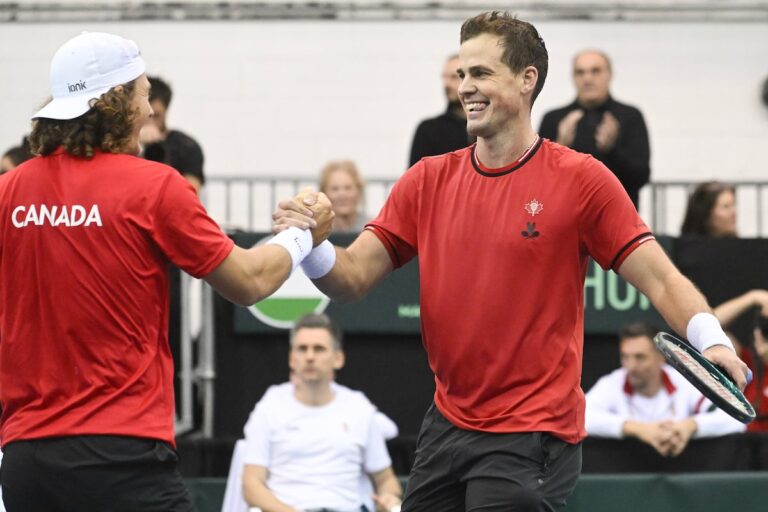 Pospisil prenant sa retraite à domicile à la Banque nationale ouverte à Toronto