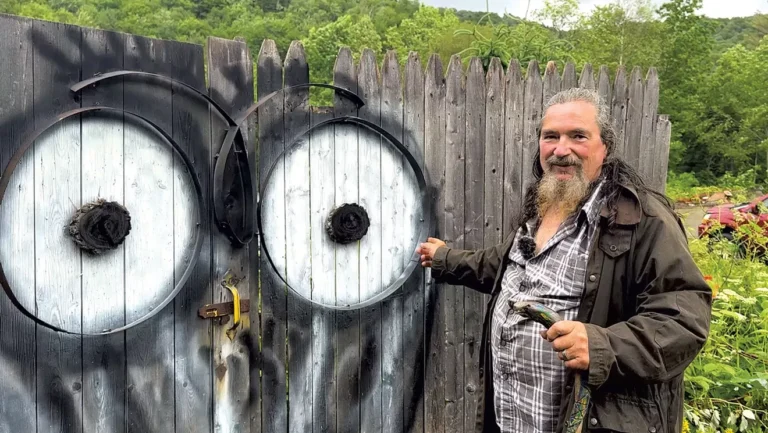 Q&A: Visitez les jardins uniques de Clarence Baker à Roxbury