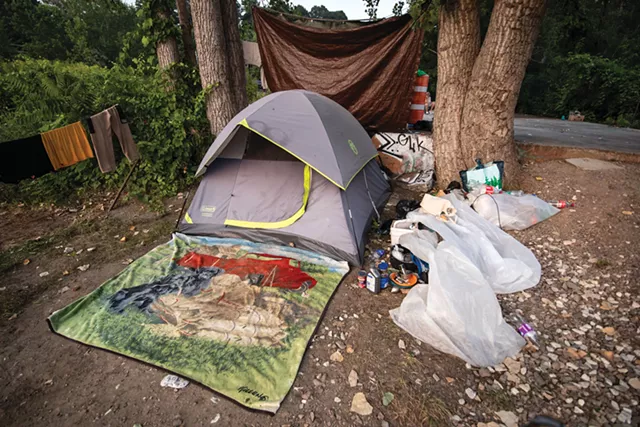 Un camping dans la réserve urbaine de Burlington - Dossier: Luke Awtry