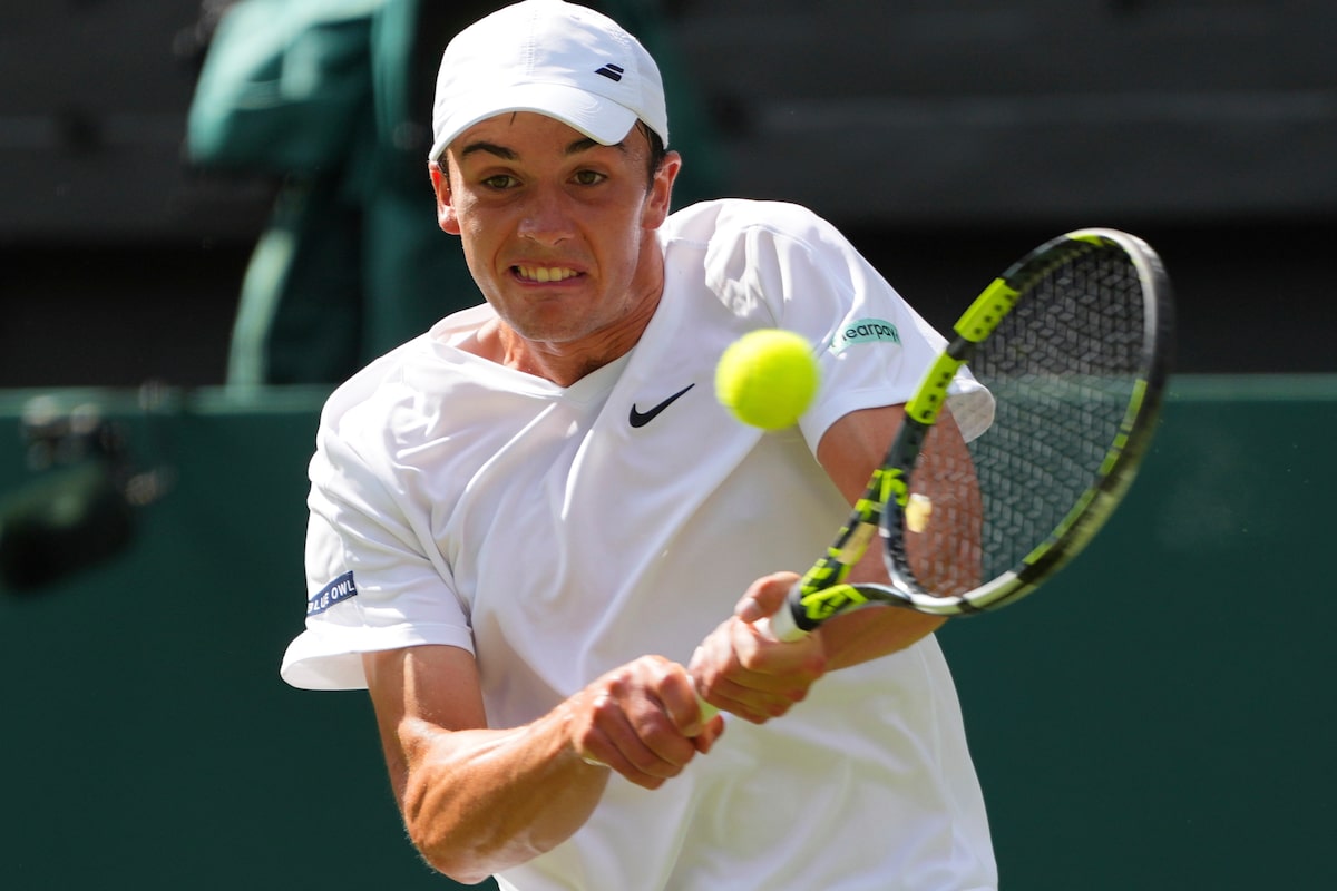 Alors que le tennis universitaire produit des pros, il fait face à des menaces de coupes aux États-Unis