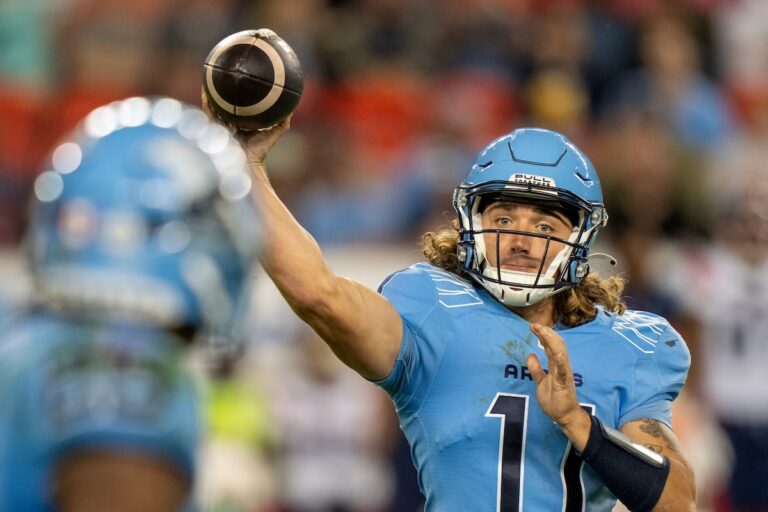Alors que les alouettes cherchent des réponses à QB, Caleb Evans voit l'opportunité