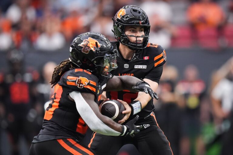 Alouettes QB Evans mis à l'écart alors que Montréal prend 36-18 défaites contre les Lions de la Colombie-Britannique