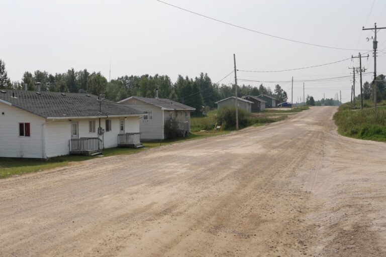 `` Appels quotidiens '': le chef du premier pays de Ring of Fire a déclaré que la poussée est en cours pour plus de logements
