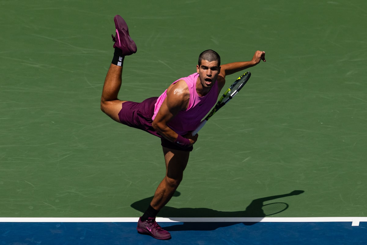 Carlos Alcaraz éclate le genou de milieu de match Pouli pour nous atteindre le quatrième tour