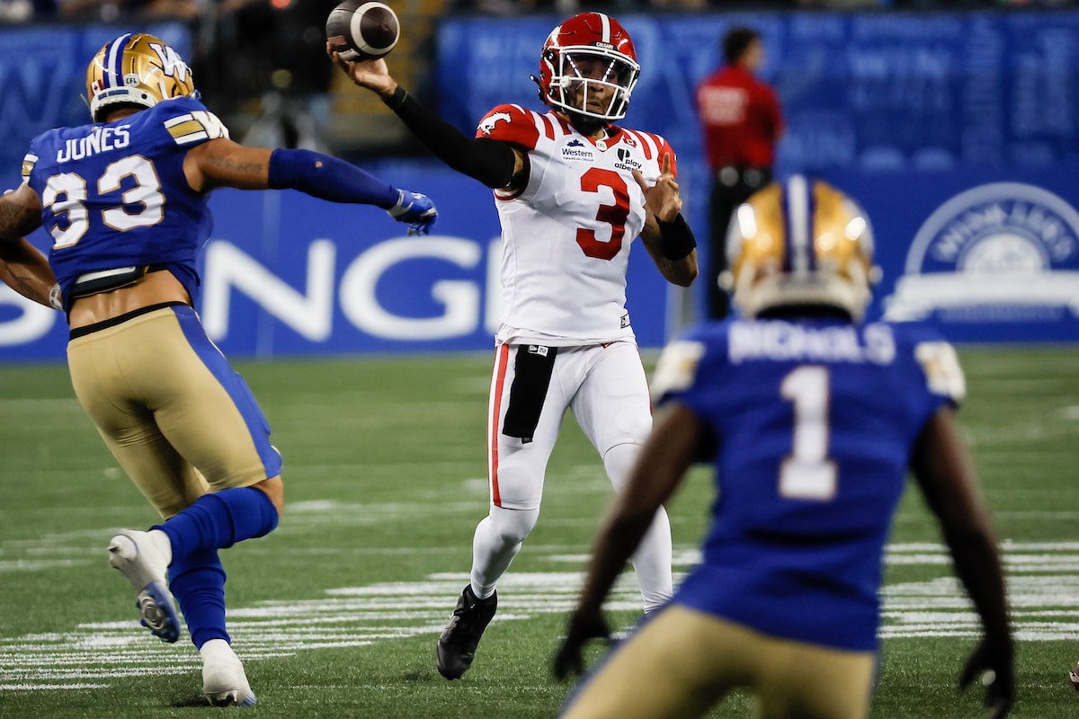 Collaros vétérans du quart-arrière, Adams prêt à retourner se faire face à l'autre