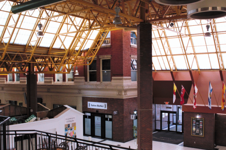Journée de démolition d'aujourd'hui pour Thunder Bay Mall