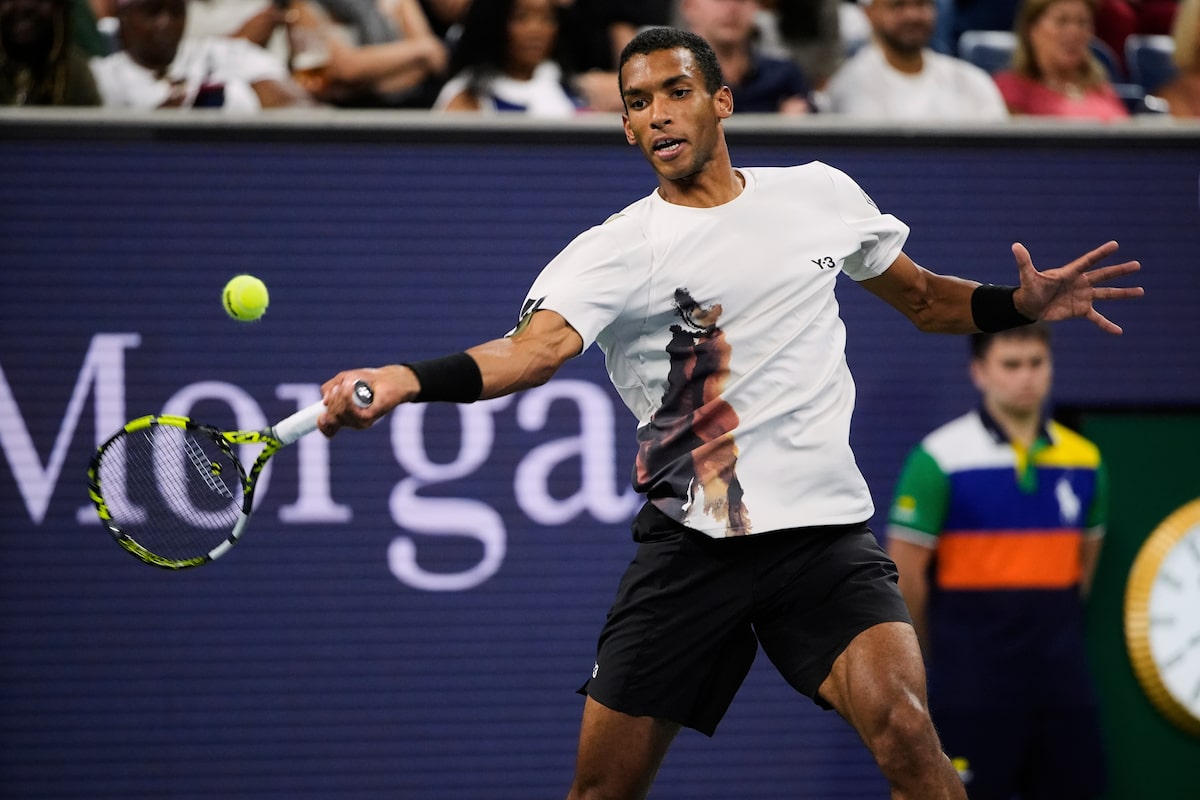 Le Canada Auger-Aliassime bat Zverev, classé troisième, avance à US Open