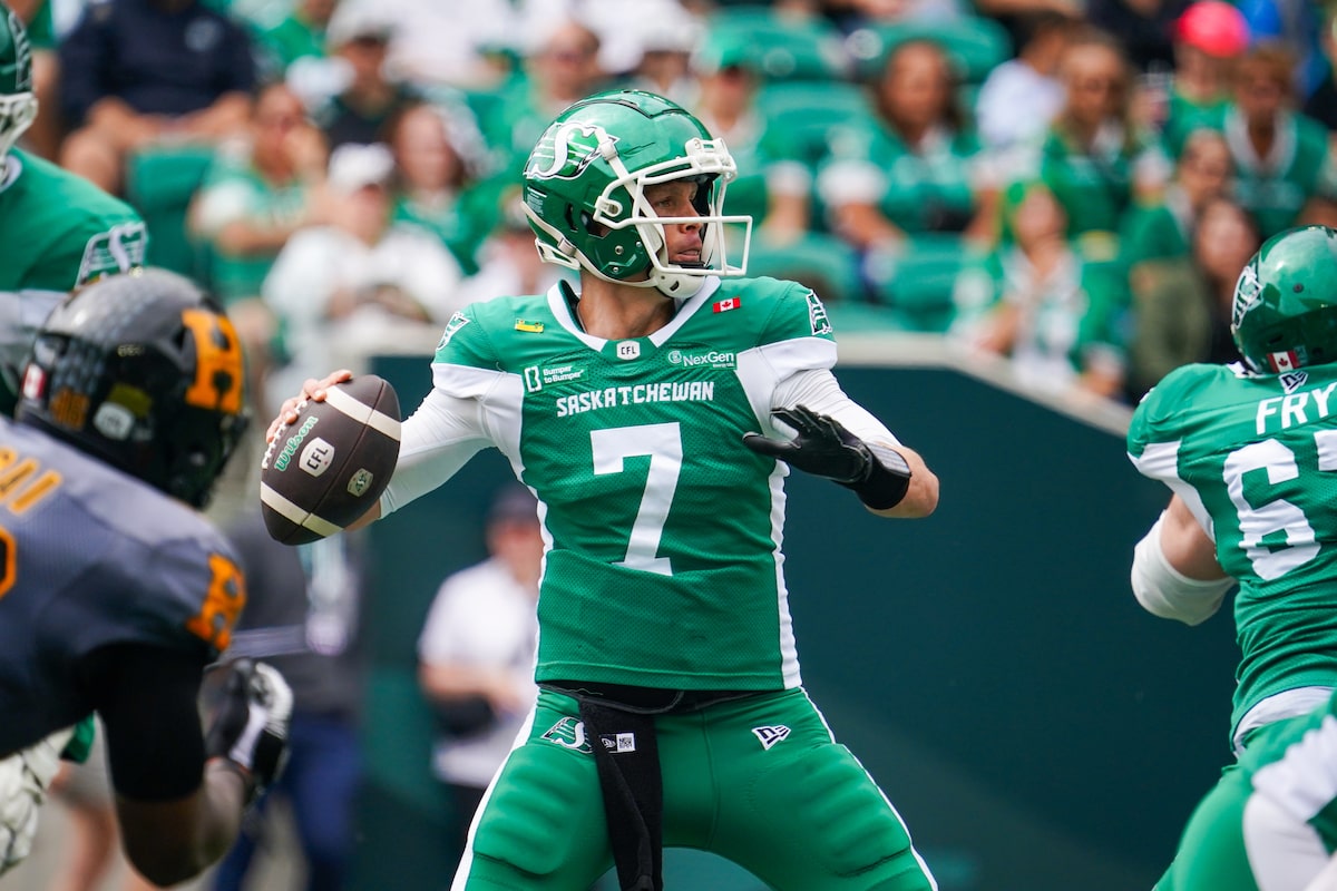 Le quart-arrière Harris mène les Roughriders à 29-9 victoires sur Tiger-Cats