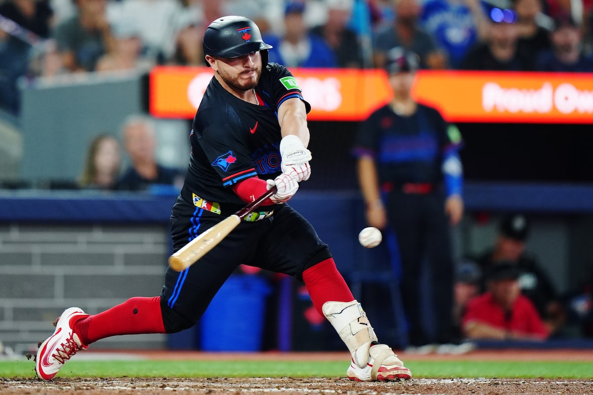L'héroïsme d'Alejandro Kirk a conduit les Blue Jays à 6-5 victoires de retour contre les Rangers du Texas