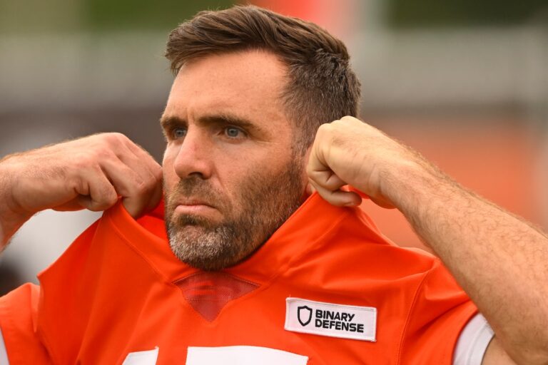 Nom des Browns Le vétéran Joe Flacco en tant que quart-arrière partant