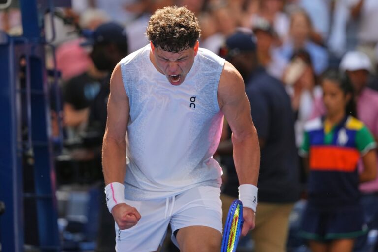 Shelton et Fritz dirigent un côté masculin américain de l'US Open