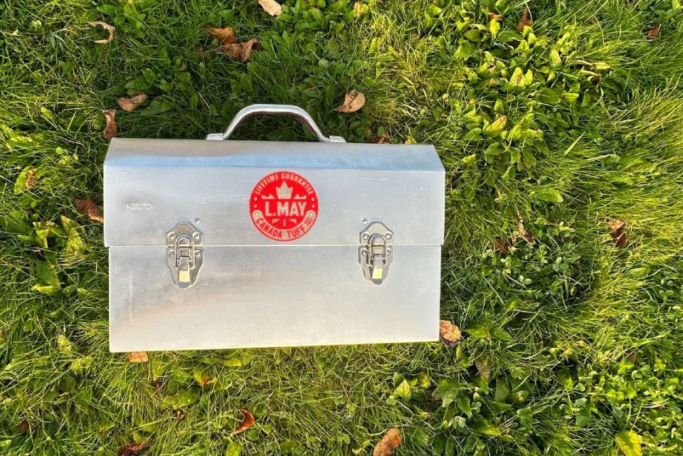 Sudbury Company obtient un signe de tête de fabrication pour la boîte à lunch de Miner