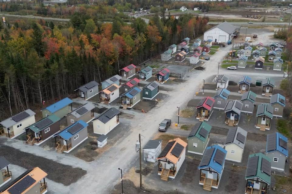 À but non lucratif vise à construire des communautés de petites maisons nettes-zéro à travers l'Ontario
