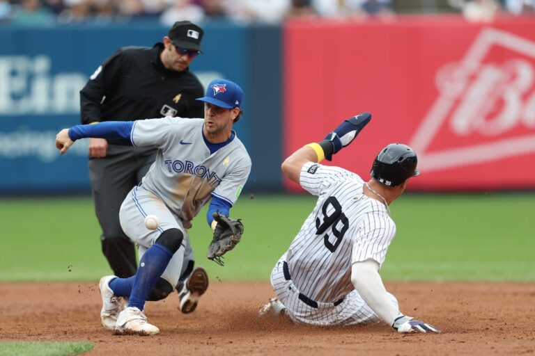 Avec Bichette à l'écart, Blue Jays impuissants pour empêcher les Yankees de se fermer