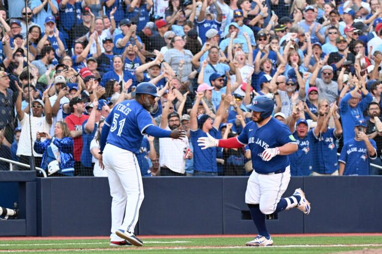 Blue Jays Cinch Division Division Couronne après 13-4 victoires sur Rays