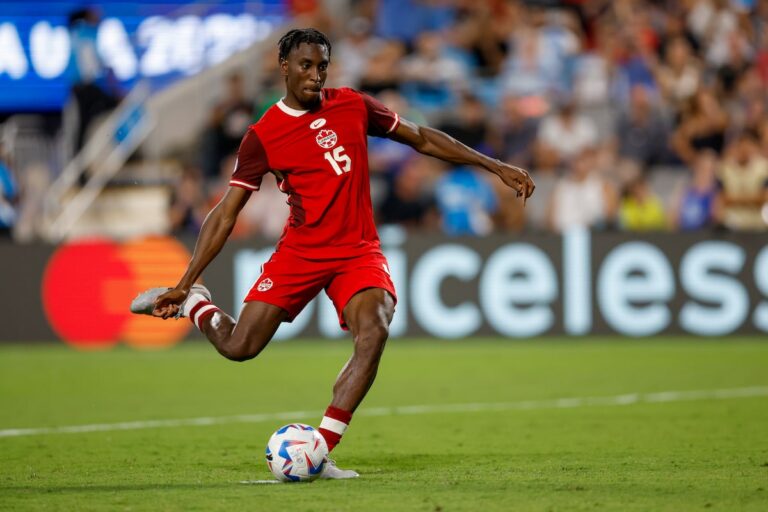 Bombito revient sur la liste du Canada pour les matchs amicaux de football masculin octobre