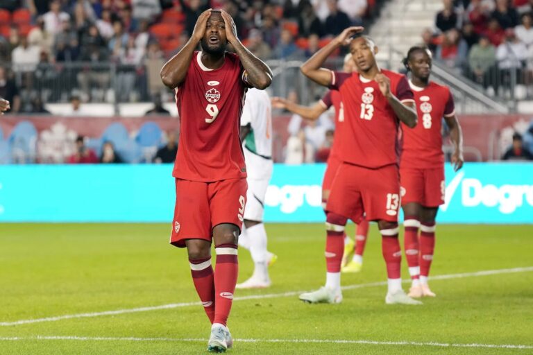 Cyle Larin rejoint le chef de la ligue néerlandaise Feyenoord en prêt