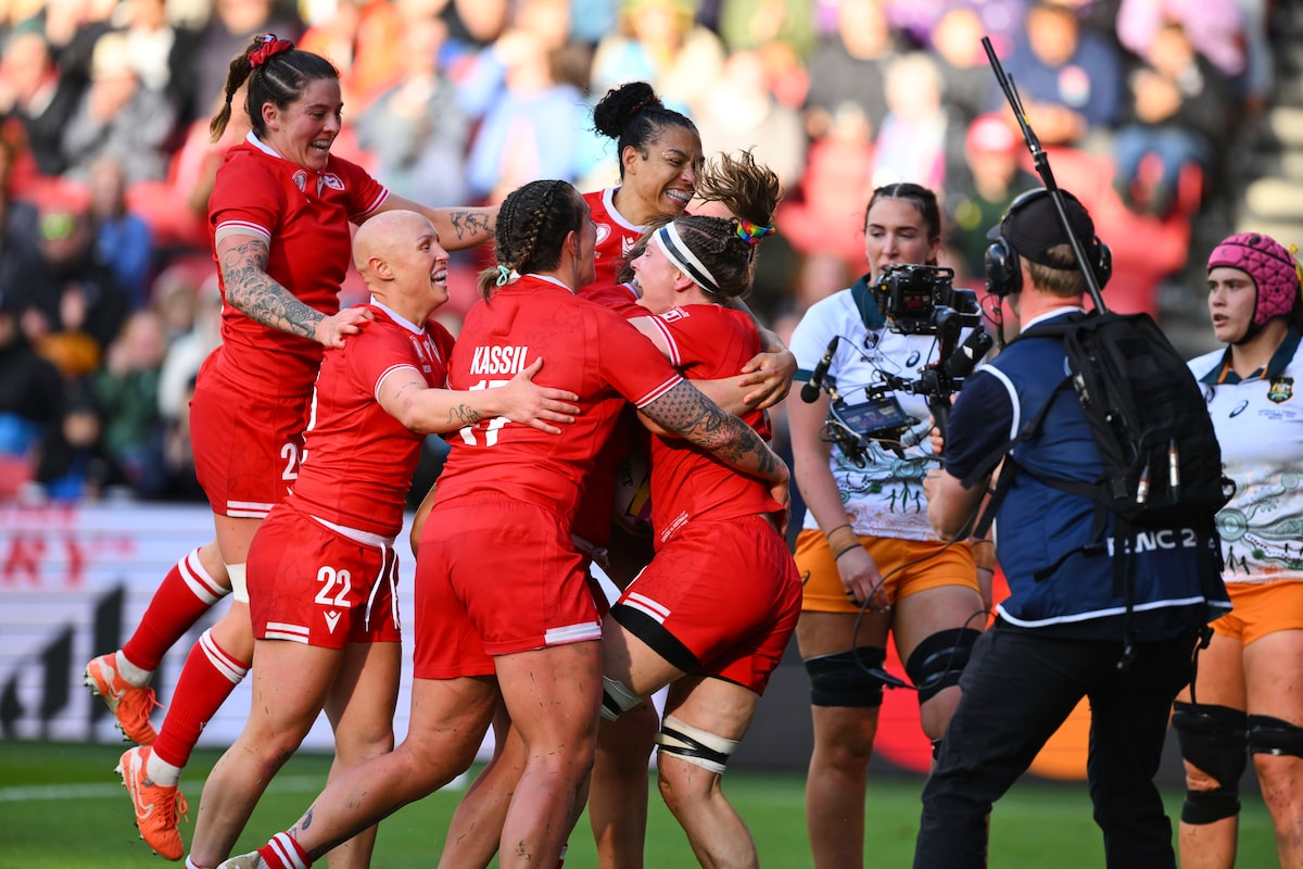 Fearless Canada se dirige vers la demi-finale avec des fougères noires
