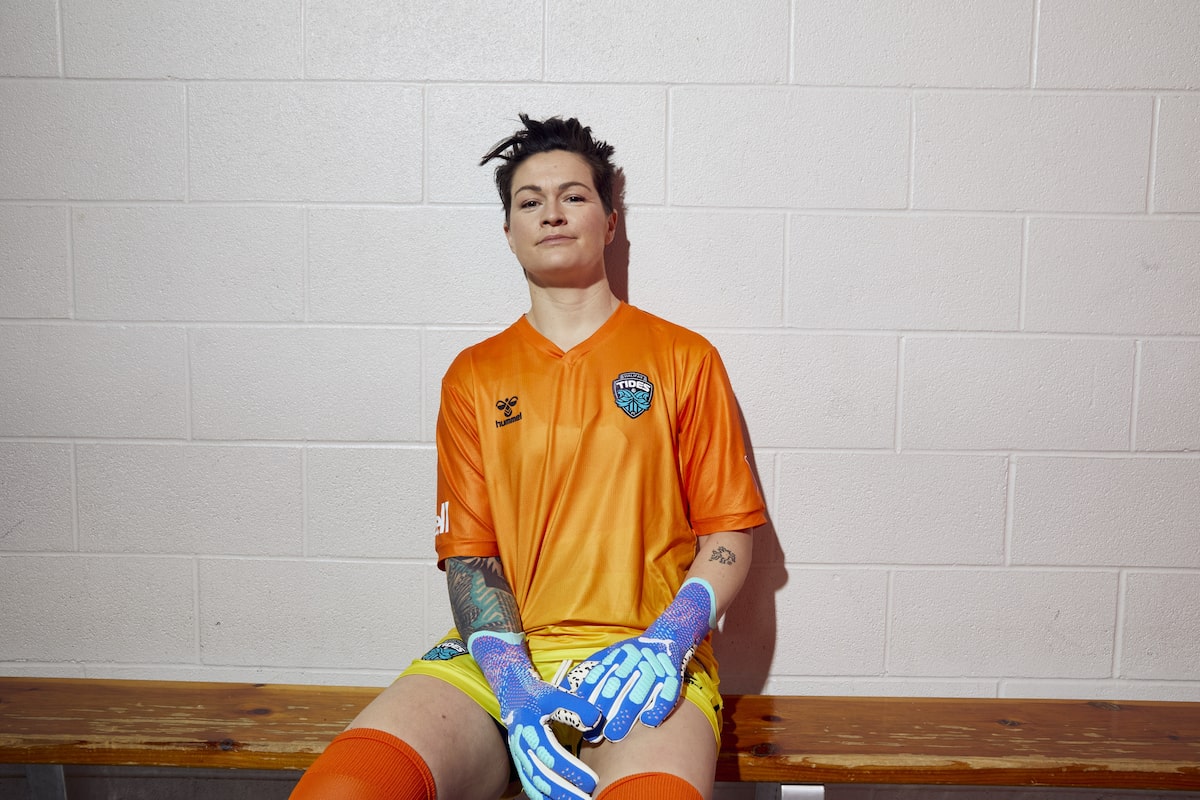 La gardienne vétéran Erin McLeod appelle du temps sur la carrière de club dans le sillage d'une blessure à la fin de la saison