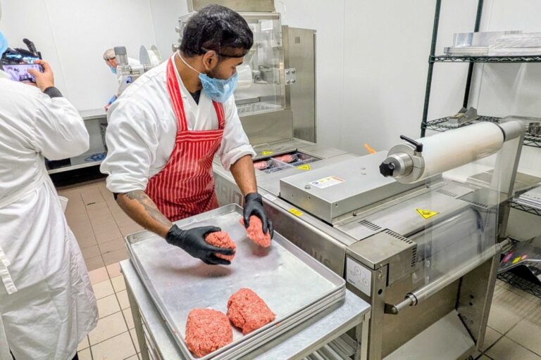 La société de Thunder Bay travaillant pour augmenter la transformation locale de la viande, rendre les produits locaux plus accessibles