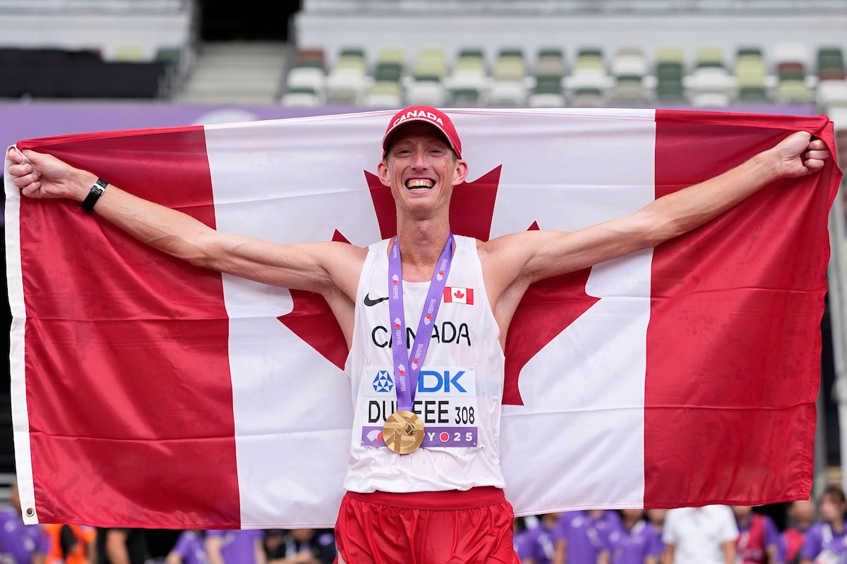 Le champion canadien du monde de la course à la course Evan Dunfee hors de l'événement masculin 20K avec blessure