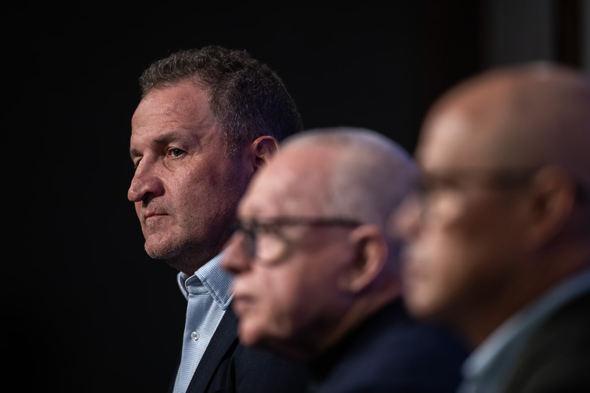 Le président des Canucks dit que les joueurs achètent déjà dans le système de nouveaux entraîneurs