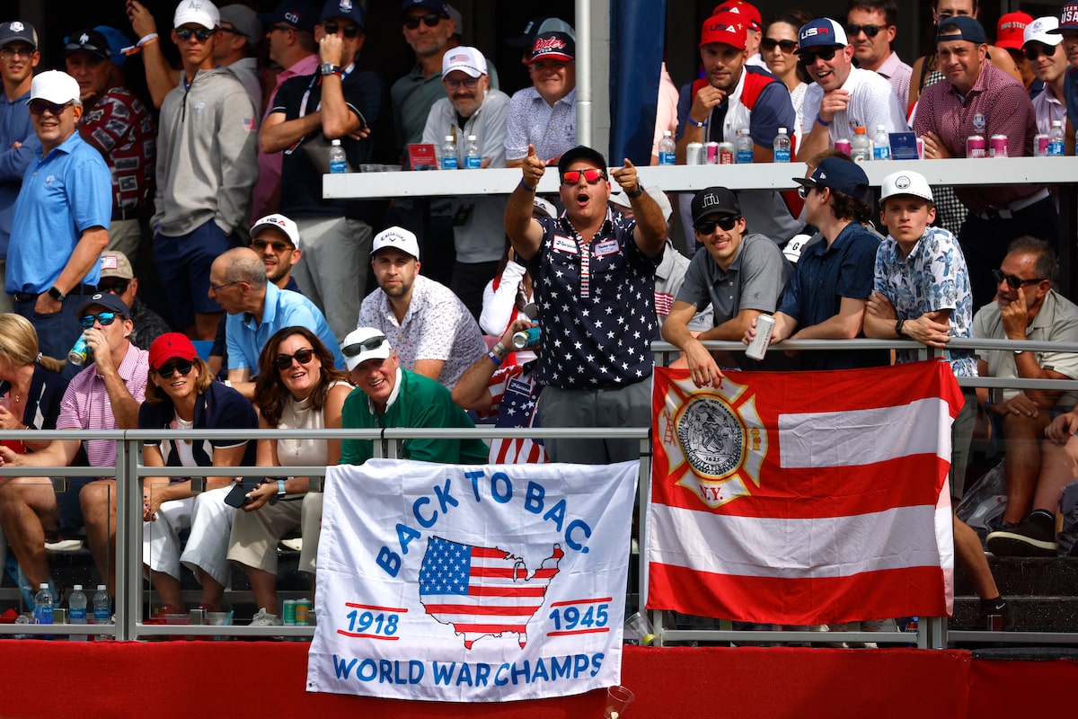Les séries éliminatoires de baseball qui sont de nouveau testées des contours de la courtoisie américaine et canadienne