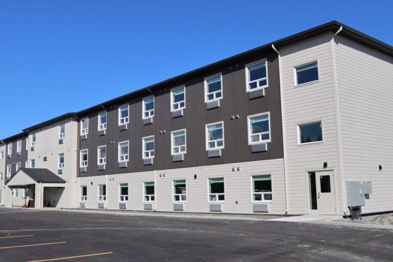 Nouveau hôtel à quelques semaines de l'ouverture à Fort Frances