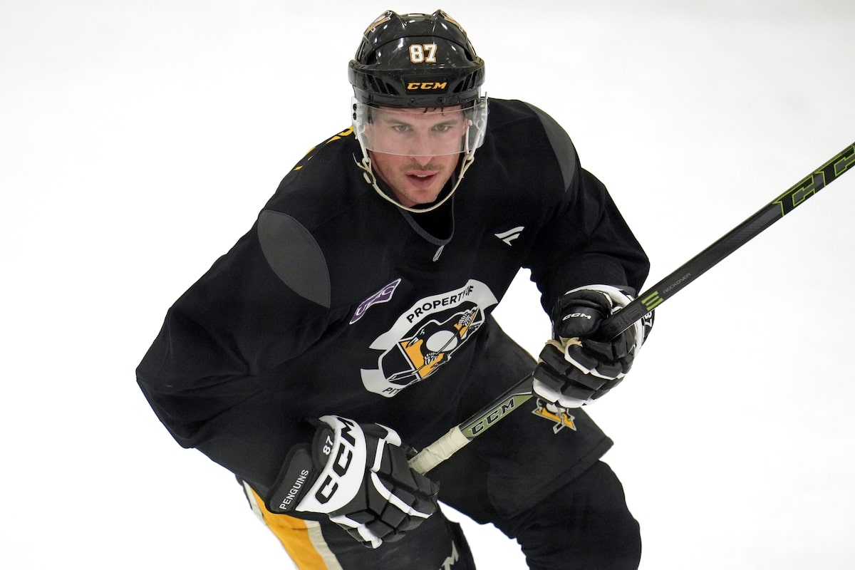 Sidney Crosby reste attaché aux Penguins lors d'une reconstruction qui reste sans date de fin