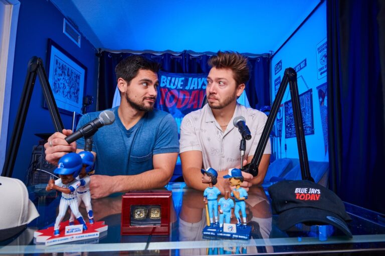 Alors que les Blue Jays marchent, les podcasteurs trouvent leur propre renommée en parlant