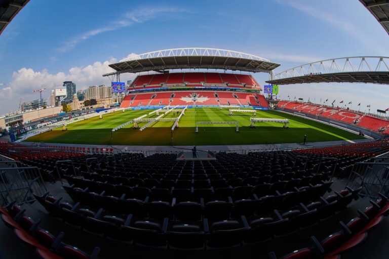 BMO Field, un chantier en cours avant la Coupe du monde