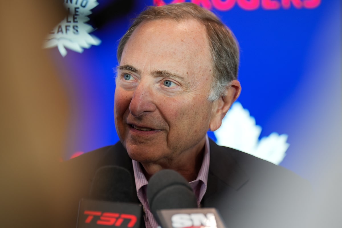 Bettman se délecte des valorisations des franchises de la LNH et félicite la première prolongation de l'équipe de McDavid