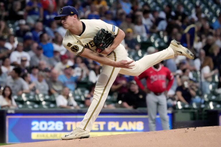 Des saignements de nez en tant que fan du monticule des lanceurs, Priester essaiera de mettre fin à la saison des Cubs